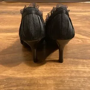 Wild Diva Shoes Wild Diva Satin Heels Poshmark